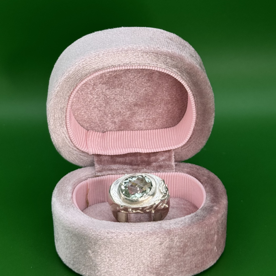 Wreath Ring (Size 6.75)